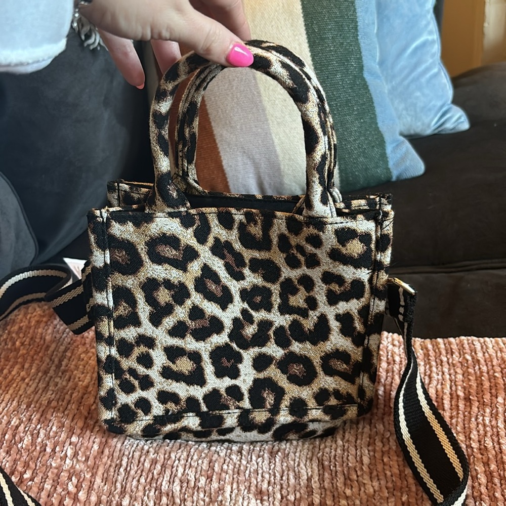 H&M mini tote bag. cheetah print - Picture 2 of 3